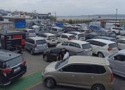 Kemacetan Mencekam di Rute Banyuwangi-Situbondo, Antrean Kendaraan Tertahan hingga Bajulmati