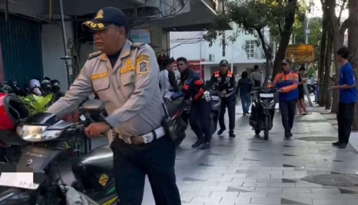 Pemkot Surabaya Evaluasi Sistem Parkir Jalan Tunjungan