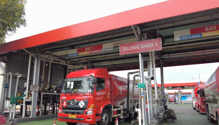 Jalur Gumitir Ditutup, Pertamina Pastikan Suplai Energi Aman Lewat 79 Mobil Tangki