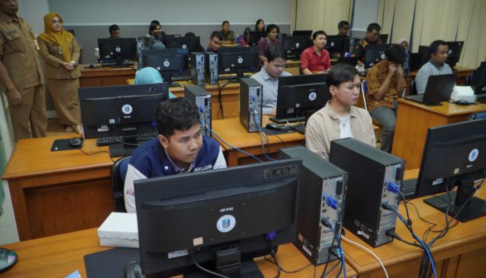 Wujudkan Inklusi Digital, Kominfo Jatim Latih Disabilitas Netra Buat Konten