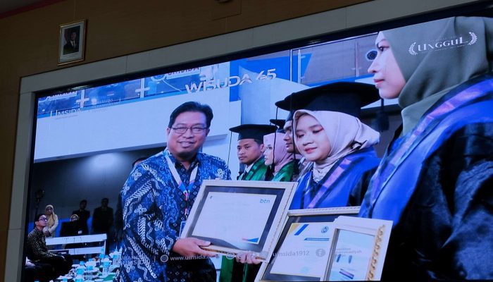 Wisuda ke-45, Umsida Kukuhkan 1.083 Lulusan Siap Bersaing di Kancah Global