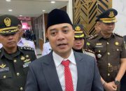 Eri Cahyadi Pilih Pinjaman Daerah Rp452 Miliar untuk Infrastruktur Surabaya.