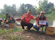 Suparma Tanam 80 Pohon Kluwih dan Tebar 8.000 Bibit Ikan di Surabaya