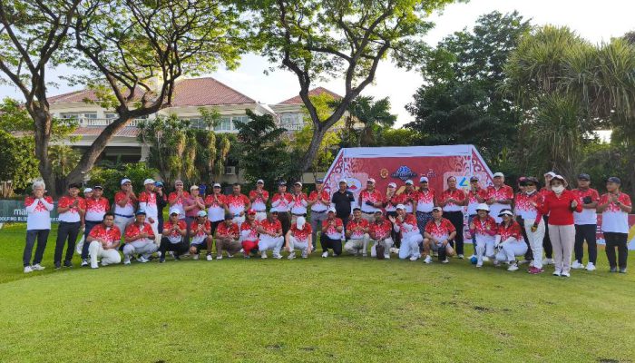 Turnamen Golf Kanan Kiri Perdana Perkuat Komunitas Golf Surabaya