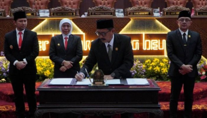 Pemprov dan DPRD Jatim Sepakati Nota Persetujuan KUA-PPAS Perubahan APBD 2025