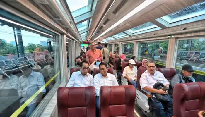 Kereta Panoramic KAI Catat Lonjakan Penumpang Sepanjang 2025