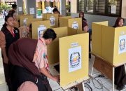 Pemilu Ramah Lingkungan: SMPN 50 Surabaya Wujudkan Demokrasi Tanpa Kertas