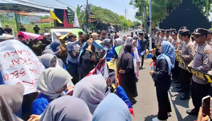 Kasus Kekerasan Seksual Anak di Sampang Kembali Disorot, Aliansi Tuntut Keadilan di Depan Polres