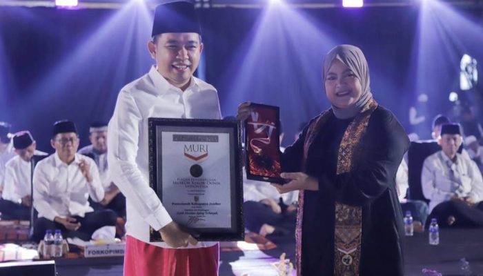 Jember Pecahkan Rekor MURI Dunia Lewat Parade 449 Ancak Agung