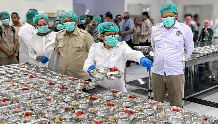 Menko PMK Gus Imin Prihatin Kasus Keracunan, Tegaskan Evaluasi Menyeluruh Program Makan Bergizi Gratis