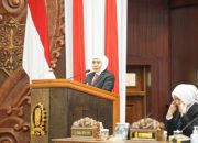 Khofifah Pimpin Doa Bersama di Paripurna DPRD Jatim untuk Korban Musala Ponpes Al-Khoziny Sidoarjo