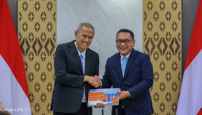 Presiden Prabowo Lantik Dewan Komisioner LPS Periode 2025-2030, Anggito Abimanyu Jabat Ketua