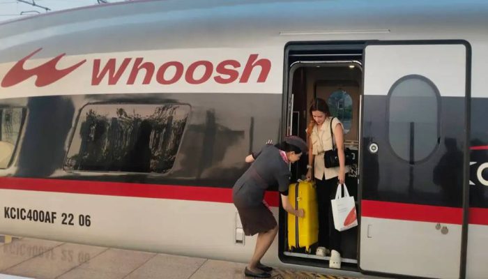 KPK Persilakan Mahfud MD Laporkan Dugaan Korupsi Proyek Kereta Cepat Whoosh