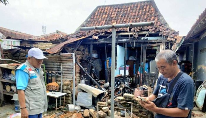 YBM PLN UP3 Madura Salurkan Santunan untuk Korban Kebakaran di Pamekasan