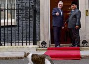 Seskab Teddy: Kunjungan Presiden ke Inggris Hasilkan Komitmen Investasi Rp90 Triliun