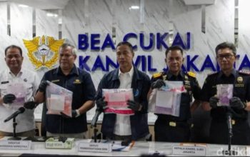 BNN dan Bea Cukai Amankan Ribuan Ekstasi Kiriman Luxembourg di Bekasi