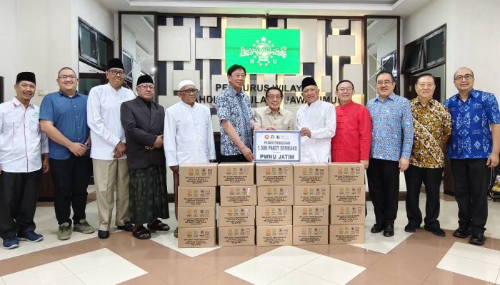 Aksi Sosial Ramadan, Pengusaha Surabaya Bagikan Ribuan Paket Sembako