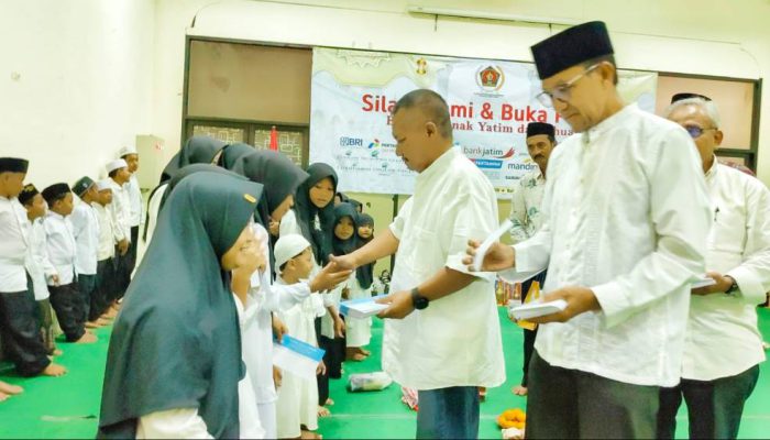 3. Rangkain HPN 2026, PWI Jatim Beri Santunan Anak Yatim Dhuafa di Bulan Ramadhan ‎