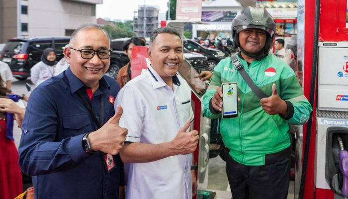 Kolaborasi Pertamina–Telkomsel, Ojol Nikmati Paket Data dan Voucher BBM
