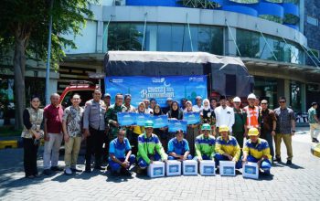 Terminal Teluk Lamong Salurkan Paket Sembako dan Santunan dalam Program Pelindo Berbagi Ramadhan 1447 H