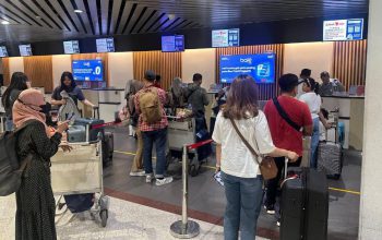 Penumpang Membludak, Juanda Capai Puncak Arus Balik