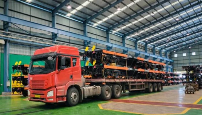 Gerbong Datar Buatan Banyuwangi Dikirim ke Palembang, INKA Kejar Target Kontrak