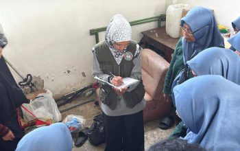 TPS Dorong Peningkatan Literasi Sampah Warga RW 10 Sidotopo Wetan Melalui Kolaborasi Strategis