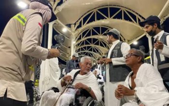 Kepadatan Jemaah Picu Kenaikan Tarif Kursi Roda di Masjidil Haram