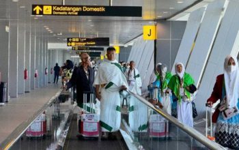 Gelombang Kedua Haji Dimulai, Bandara Juanda Fokus Pelayanan Lansia