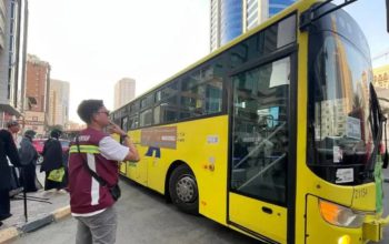 Bus Shalawat Dijaga 24 Jam, PPIH Bantu Jamaah Hindari Salah Rute