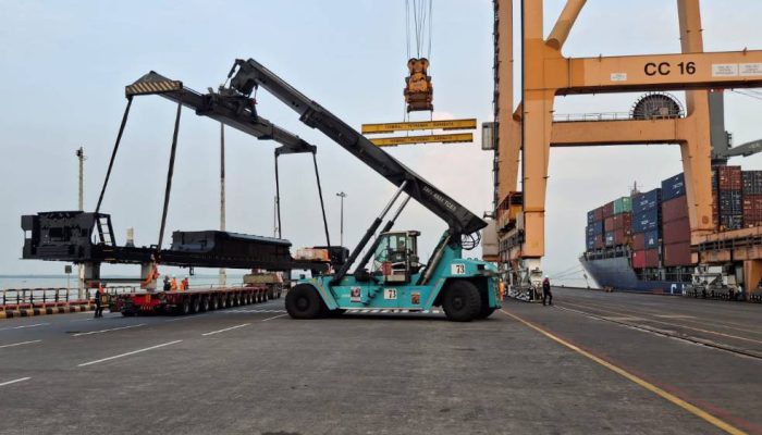 Locomotive Platform PT INKA Kembali Dikirim ke Australia Lewat TPS