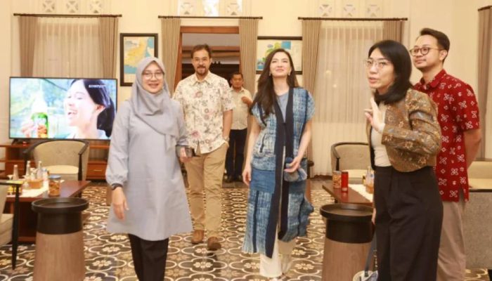 Pertama Kali ke Banyuwangi, Raline Shah Ajak Keluarga Nikmati Keindahan Ujung Timur Jawa