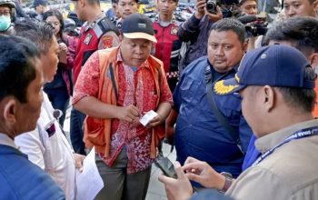 Percepat Digitalisasi Parkir, Pemkot Surabaya Berhentikan 163 Jukir Tak Perpanjang KTA