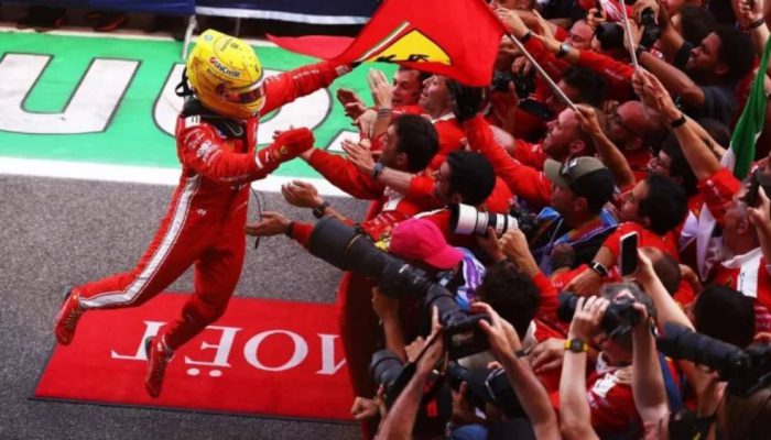 Hamilton Akhiri Penantian Panjang dengan Kemenangan Perdana Bersama Ferrari