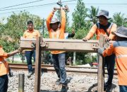 11 Perlintasan Liar Ditutup, KAI Daop 9 Jember Tingkatkan Keselamatan Pengguna Jalan