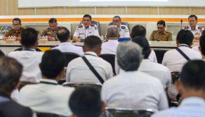 Tingkatkan Profesionalisme, Dishub Surabaya Latih Juru Parkir Bersertifikat