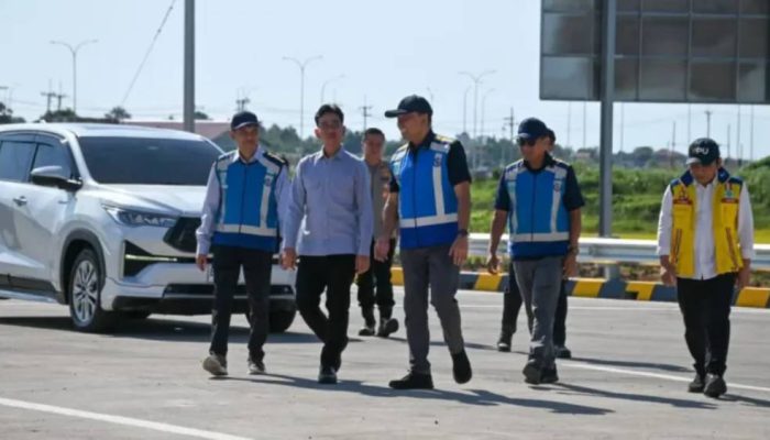 Tinjau Proyek Tol Prosiwangi, Wapres Gibran Pastikan Akses Logistik dan Investasi Jawa Timur Meningkat