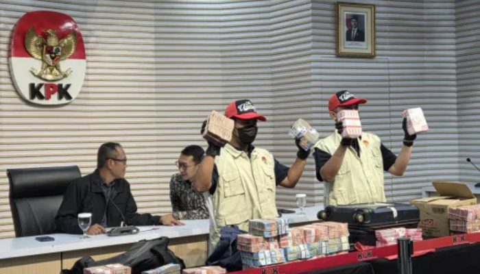 KPK Tetapkan Empat Tersangka, Ungkap Dugaan Uang Rp1,2 Miliar untuk Urus Perkara Bupati Pemalang