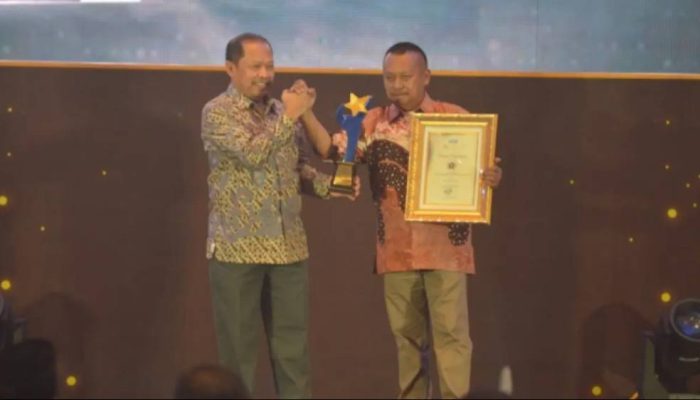 Ketua PWI Jatim Lutfi L Hakim Raih Radar Surabaya Award 2026 sebagai Tokoh Pers Jawa Timur