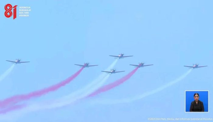 Langit Jakarta Dipenuhi 81 Alutsista TNI dalam Atraksi HUT ke-81 RI