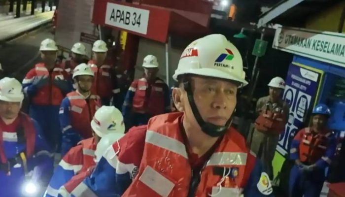 Komut Pertamina Cek Langsung Distribusi BBM di IT Tanjung Wangi