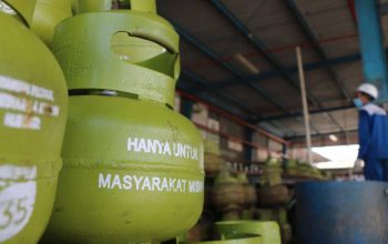 Elpiji 3 Kg Langka di Banyuwangi, Warga Keliling Cari Gas