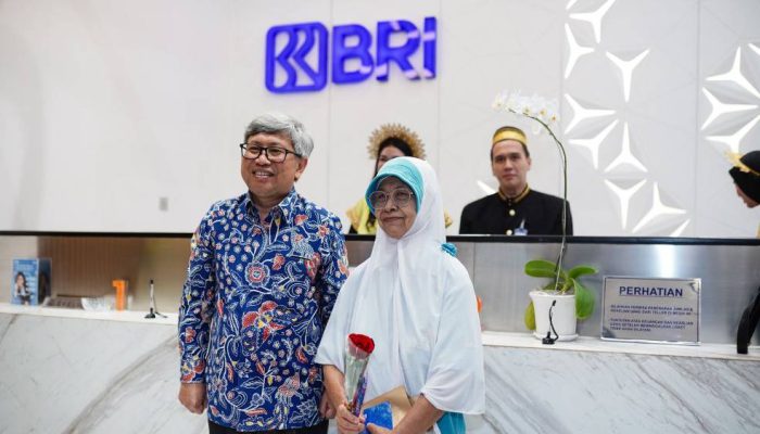 Think Customer, Manajemen BRI Region 12 Surabaya Sapa Nasabah