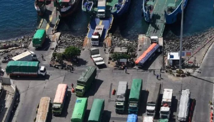 Antrean Kendaraan 15 Km di Ketapang, GAPASDAP Sebut Bukan karena Kekurangan Kapal