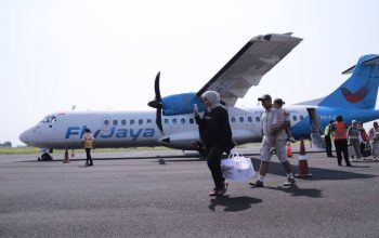 Erupsi Anak Krakatau Ganggu Penerbangan, Maskapai Berpotensi Rugi Rp19 Miliar per Hari