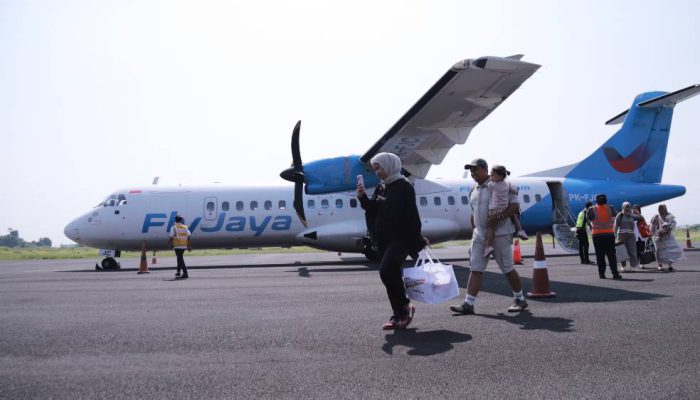 Erupsi Anak Krakatau Ganggu Penerbangan, Maskapai Berpotensi Rugi Rp19 Miliar per Hari