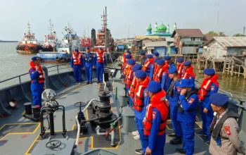 Kerahkan 3 Kapal dan Helikopter, Polri Perkuat Operasi SAR KM Virgo Transport 8 di Laut Jawa