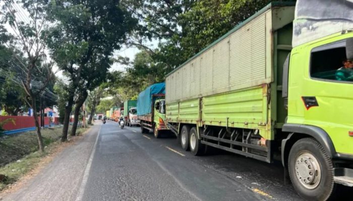Pelabuhan Ketapang Banyuwangi Macet Lagi, Antrean Truk Capai 4,9 Kilometer