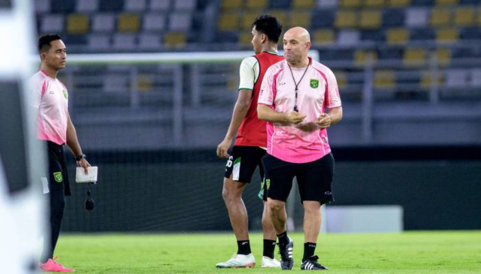 Persebaya vs Garudayaksa FC di GBT, Bernardo Tavares Waspadai Pemain Timnas