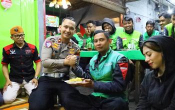 Rayakan HUT Lalu Lintas Bhayangkara ke-71, Satlantas Polresta Malang Kota Rangkul Driver Ojol
